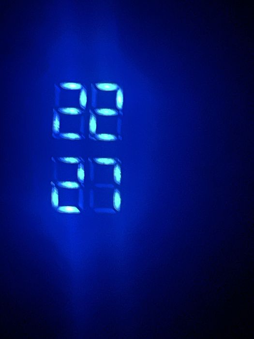 Sprzedam ciekawy elektroniczny zegarek, vintage