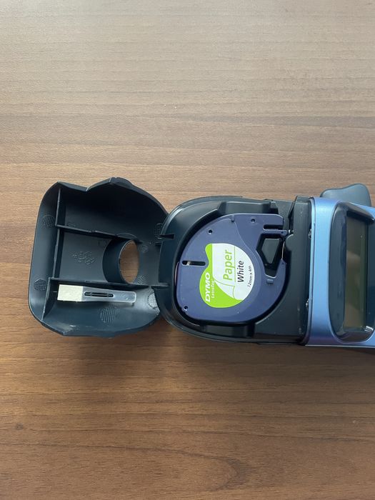 ручний принтер етикеток DYMO LetraTag LT-100H Razor