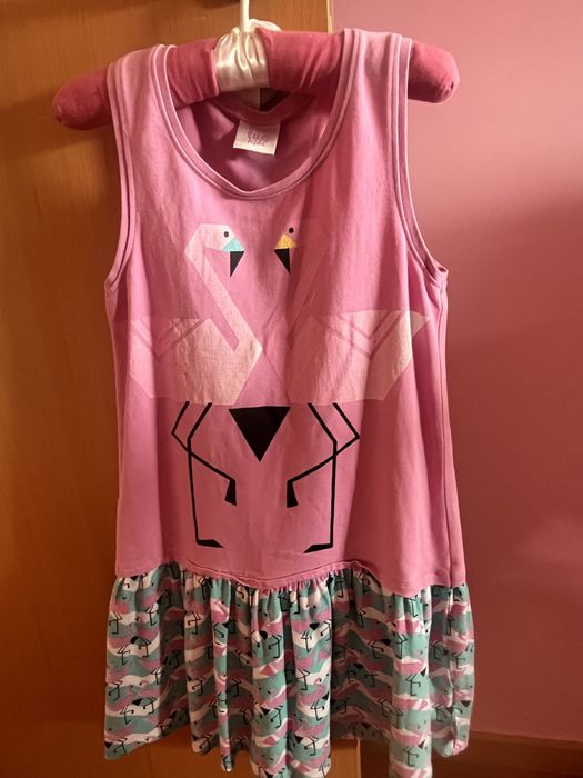 Vestido da tuc tuc cor de rosa com flamingos