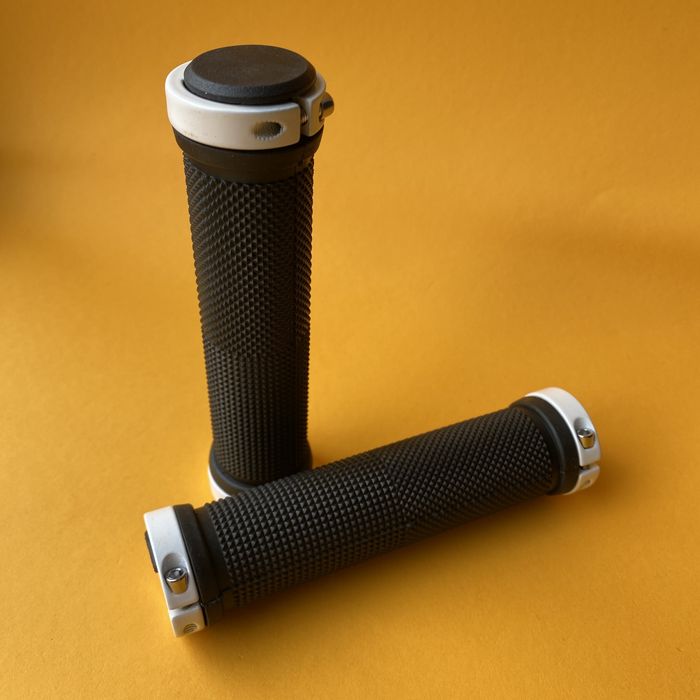 Гріпси (ручки) для велосипеда з замками