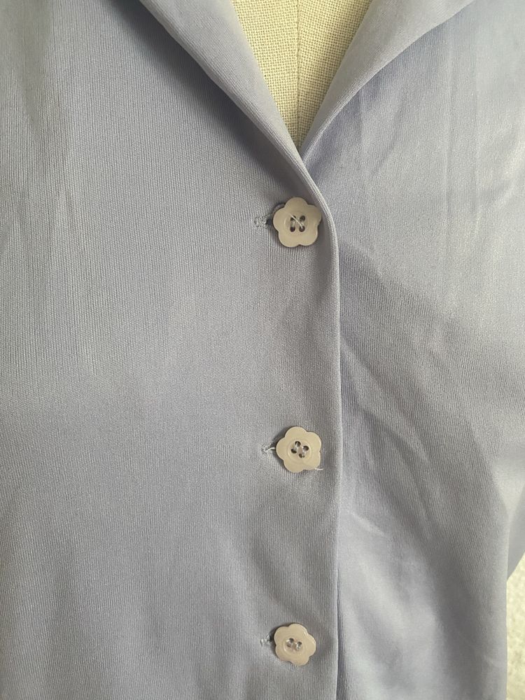 Koszulka z krotkim rękawem koszula fioletowa lawendowa z guzikami S
