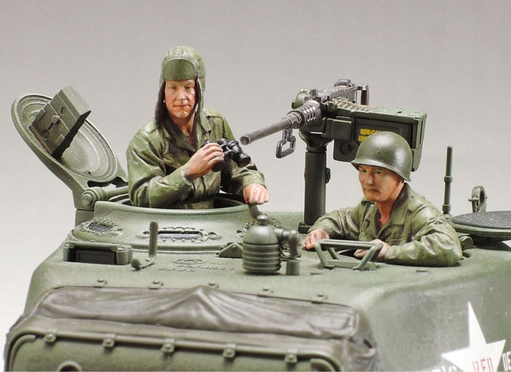 Czołg M4A3E8 Sherman i GAZ-67B 35359 Tamiya 1:35