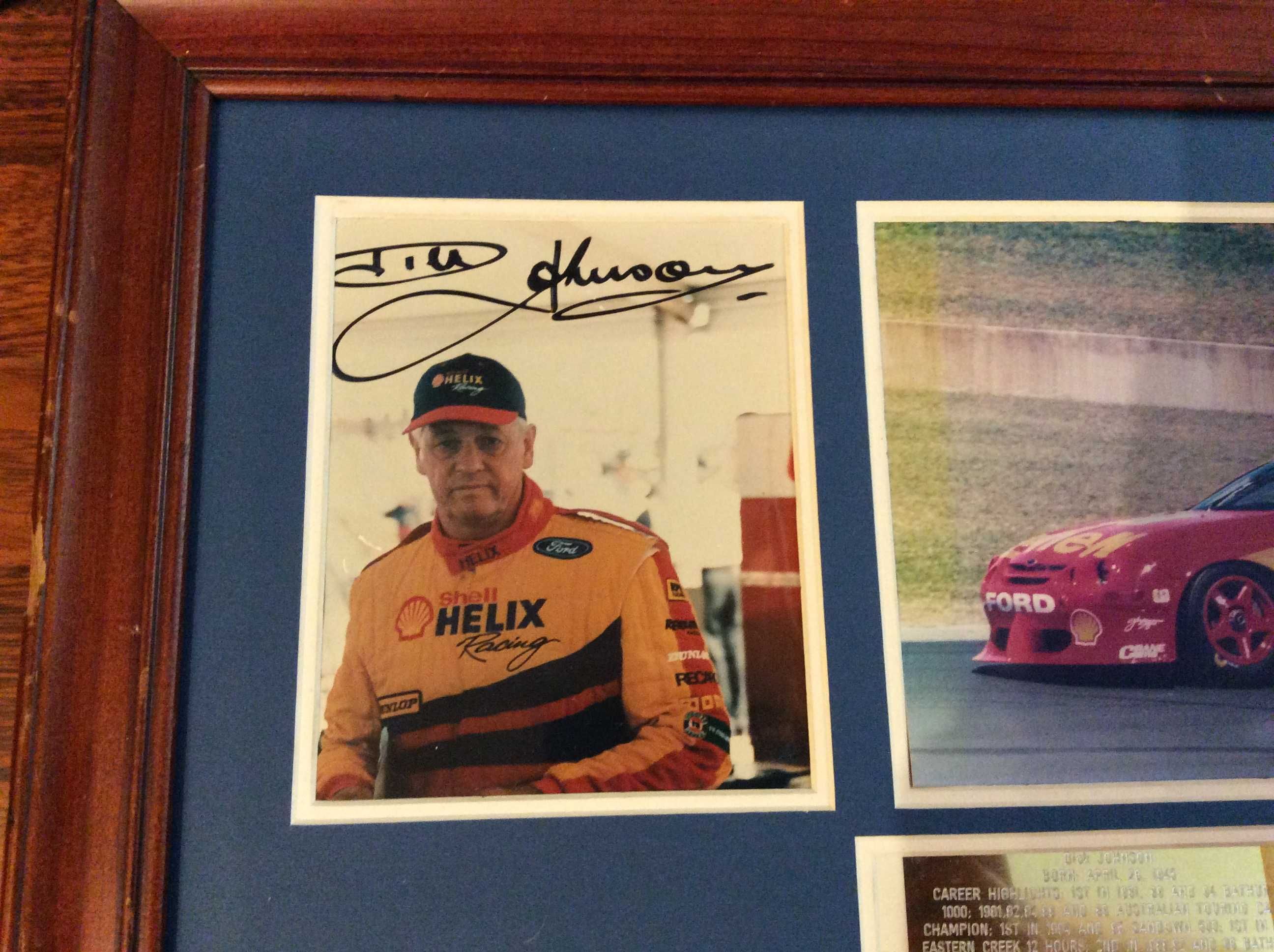 Sprzedam zdjęcie w ramie z autografem Dick Johnson kierowca rajdowy
