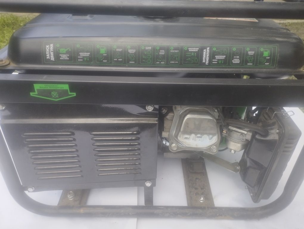 Бензиновий генератор RZTK 3500
