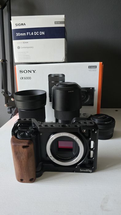Sony A6000 + 3 obiektywy [STAN IDEALNY]