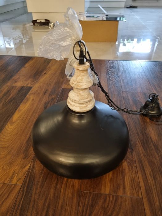 Ozdobna lampa  wisząca