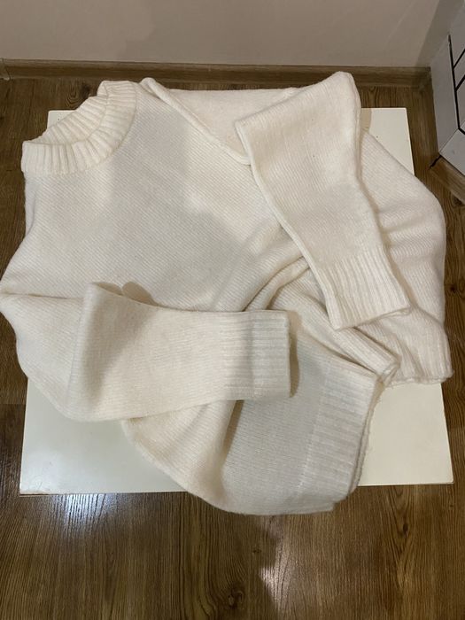 Светр теплий базовий колір