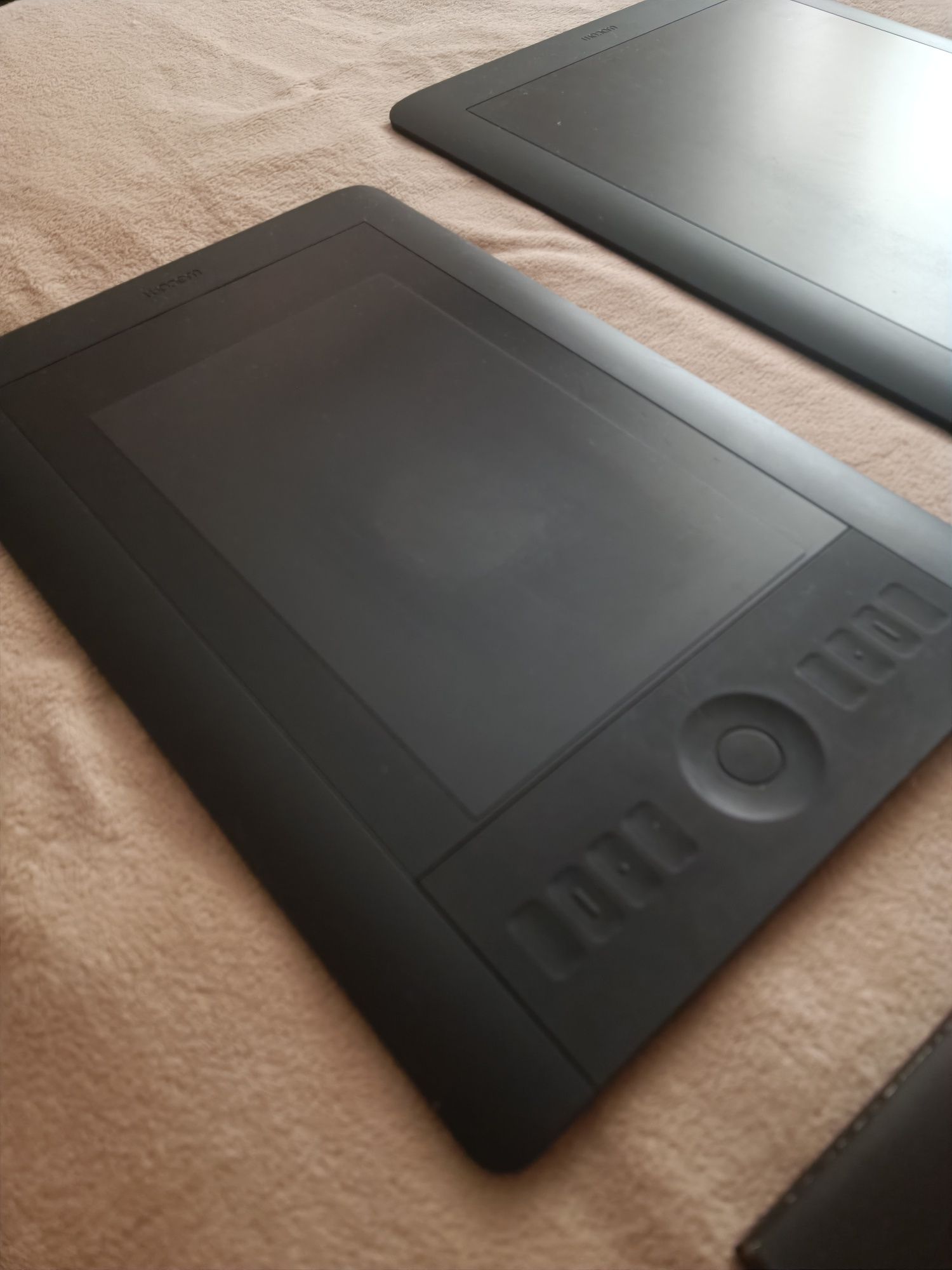 Набор 2 планшета Intuos Pro L + Intuos Pro M