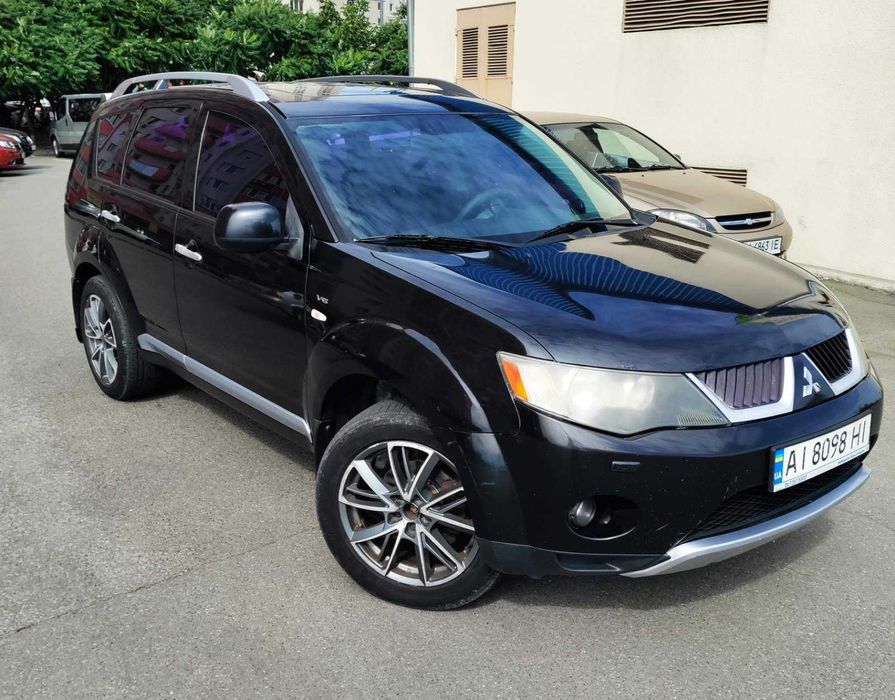 Продам Mitsubishi Outlander 2008 року.
