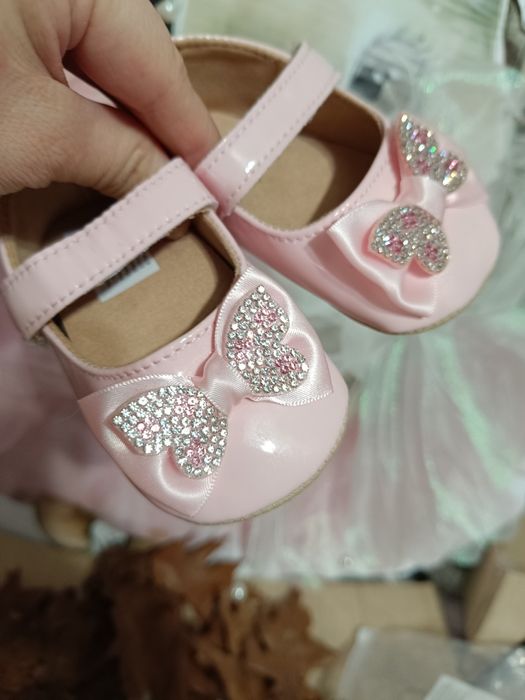 Туфельки,пінетки для дівчинки