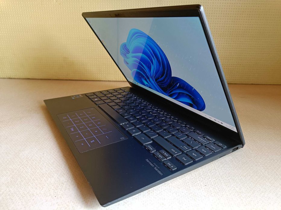 Asus ZenBook UX325EA OLED 13.3" i5-1135G7/8Гб/SSD256