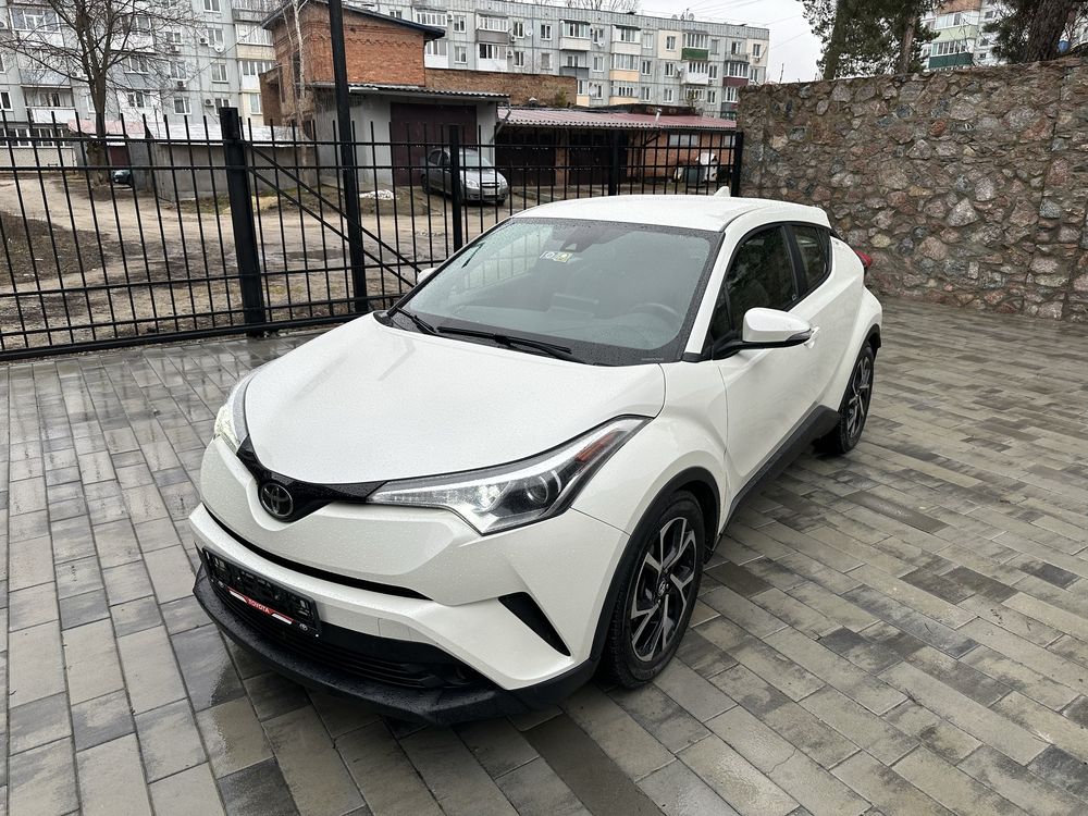 Toyota C-HR 2.0 газ/бенз. АКПП