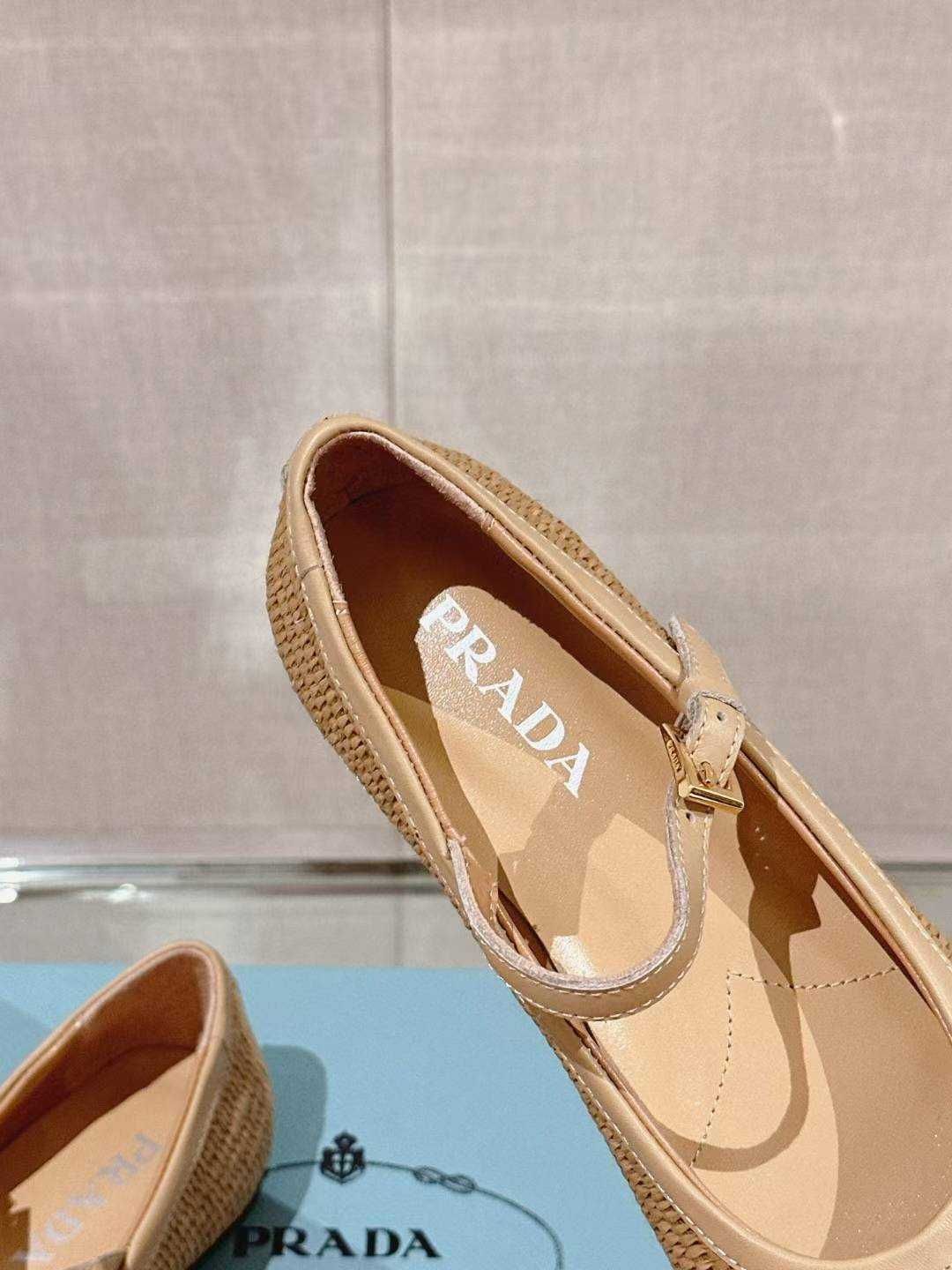 Buty, sandaly klapki, skora 110211