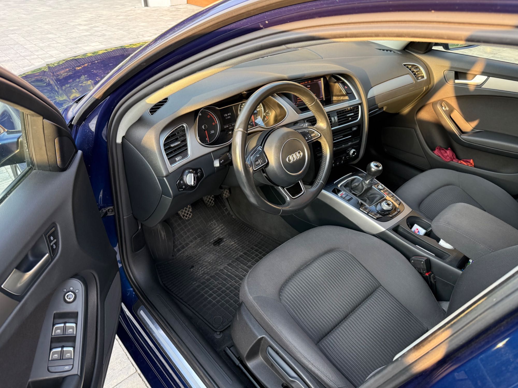 Audi A4 B8 2.0 TDI 143 km Kombi Zadbana