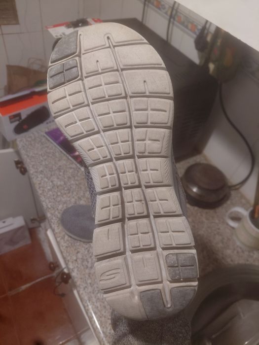 Vendo ténis skechers
