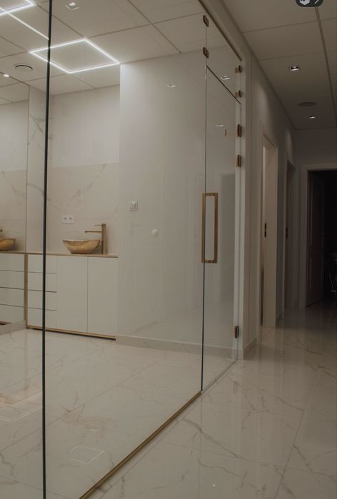 Wynajmę gabinet i stanowisko manicure Warszawa