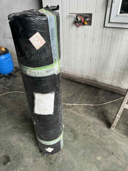 Folia sciółkująca do zagonów z otworami