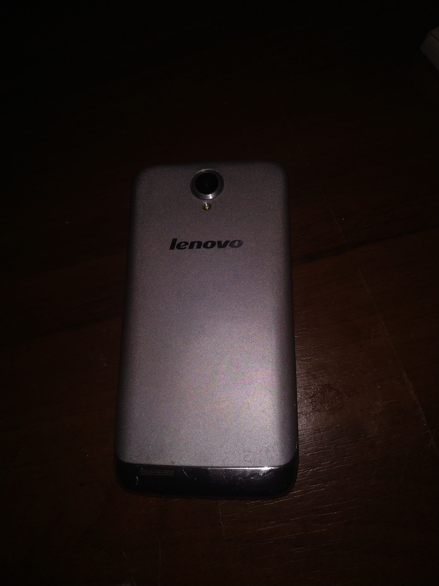 Продам телефон lenovo s650