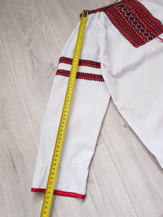 Вишиванка на 7-8 років , вишита сорочка