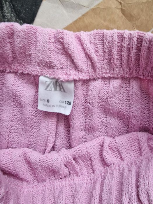 Zara dzianinowe spidnie z szeroką nogawką pudrowy róż r. 128