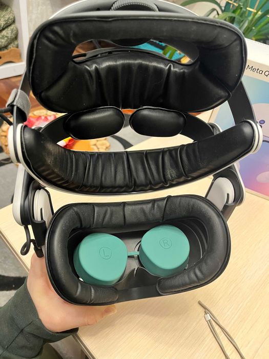 Oculus Meta Quest 3S / 256 Гб + BOBOVR S3 Pro (with Battery)