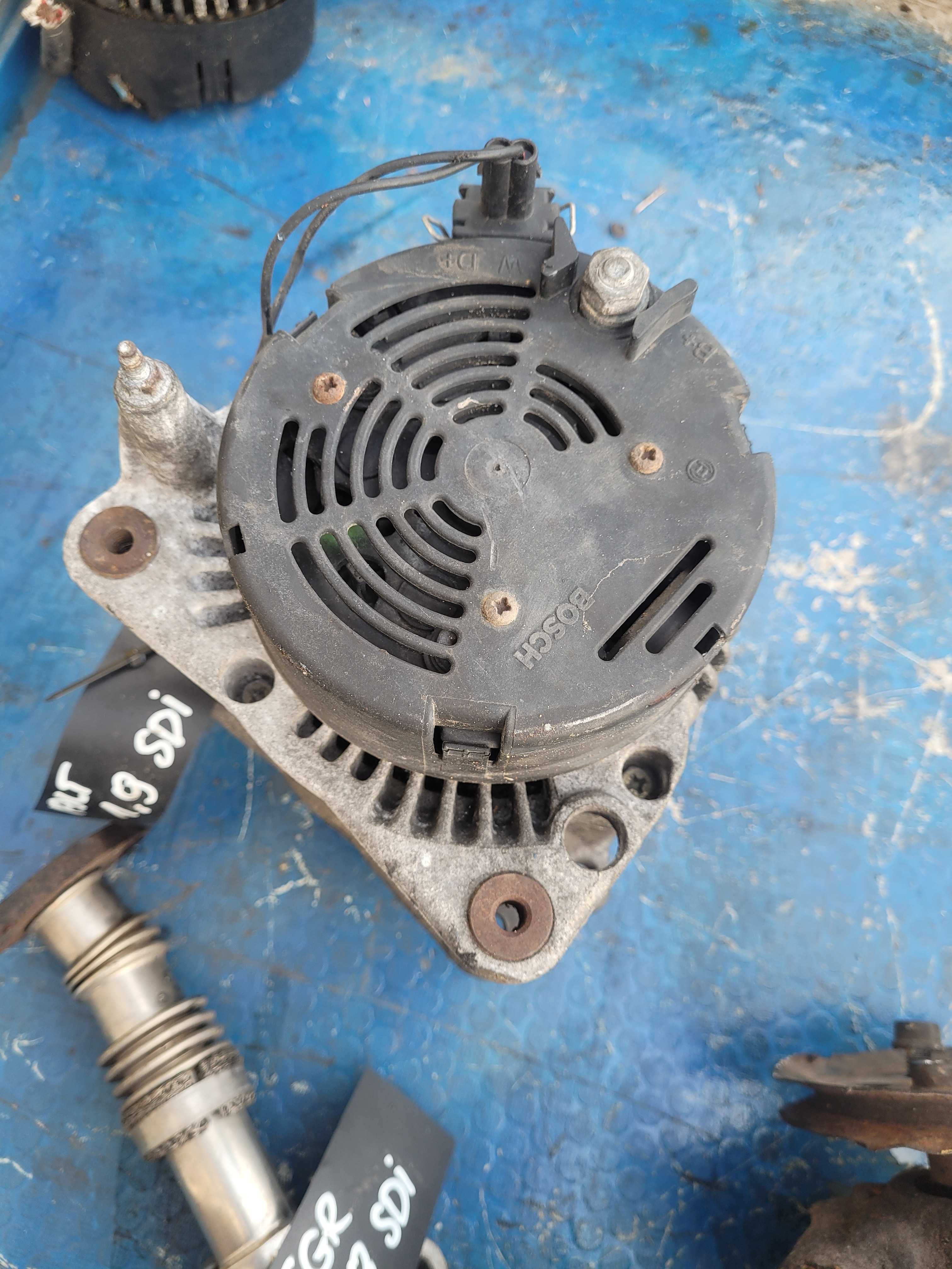 pompa wspomagania alternator obudowa golf III sdi