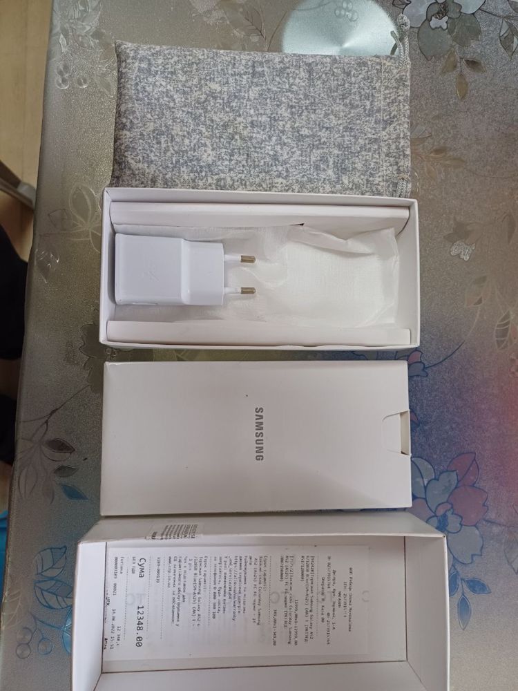 Продам samsung galaxy a52