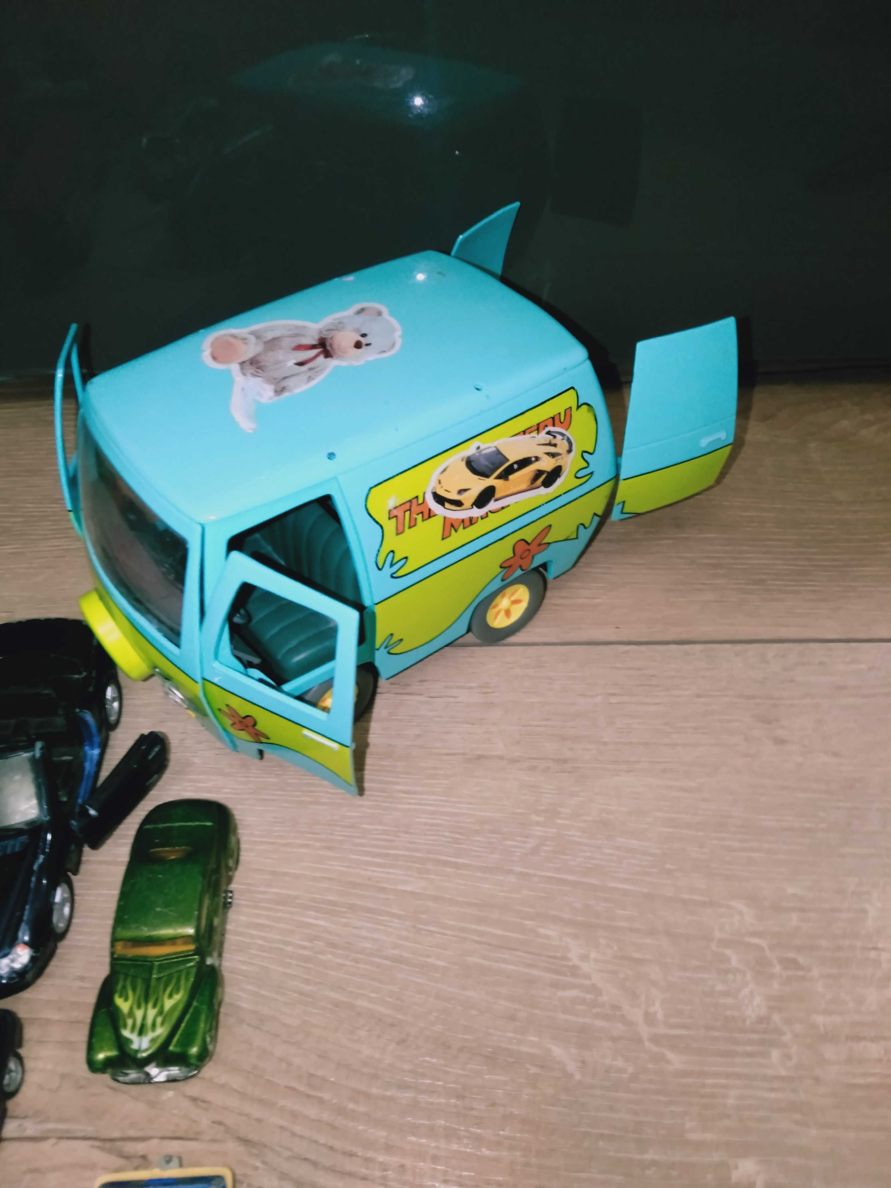 Samochody resorki baza matchbox, pojazd scooby doo  35 szt.