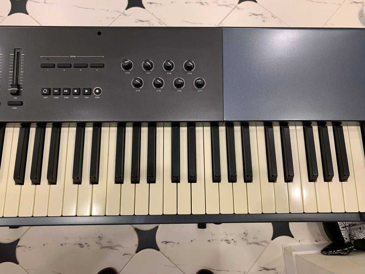 MIDI клавіатура M-AUDIO OXYGEN 88