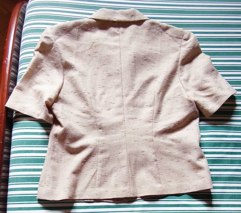 Blazer Manga Curta em bege com riscas - Tamanho 42
