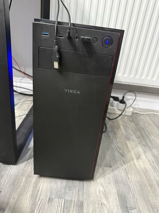 системний блок, копмʼютер для ігор та роботи з усіма коробками