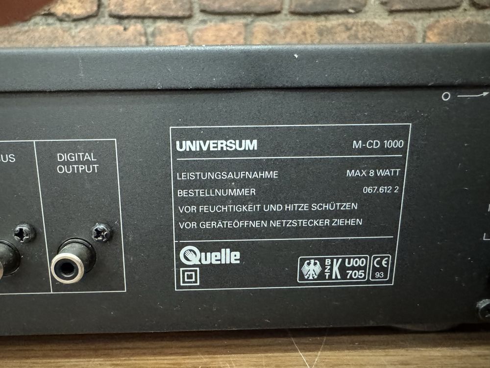 Universum M-CD-1000