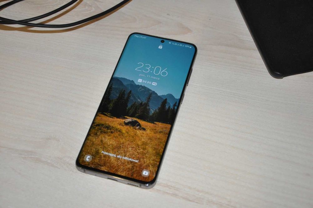 Samsung Galaxy S20 128GB Cosmic Gray + case!