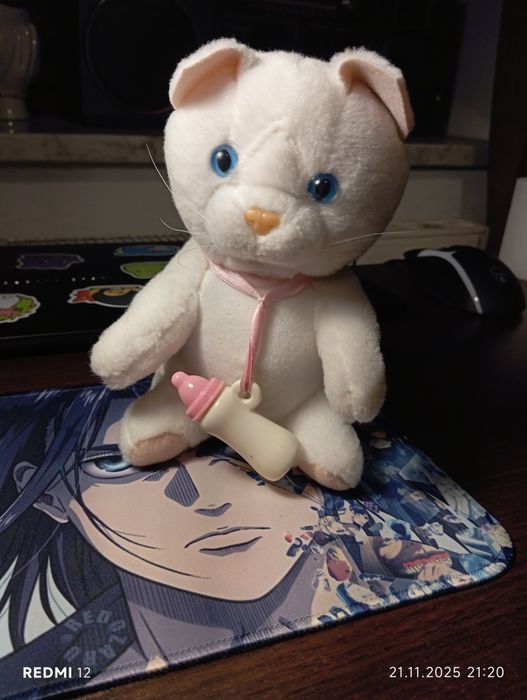 Biały kotek interaktywny