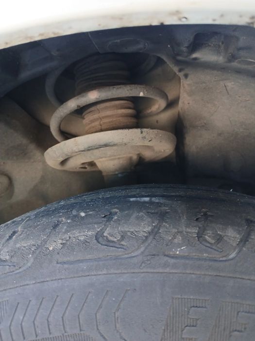 Amortecedor frente direito RENAULT Clio IV (BH_)