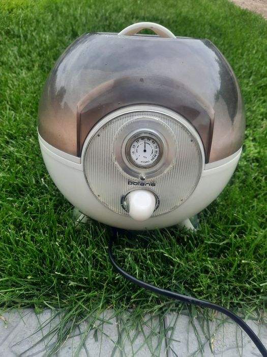 Зволожувач повітря Polaris.