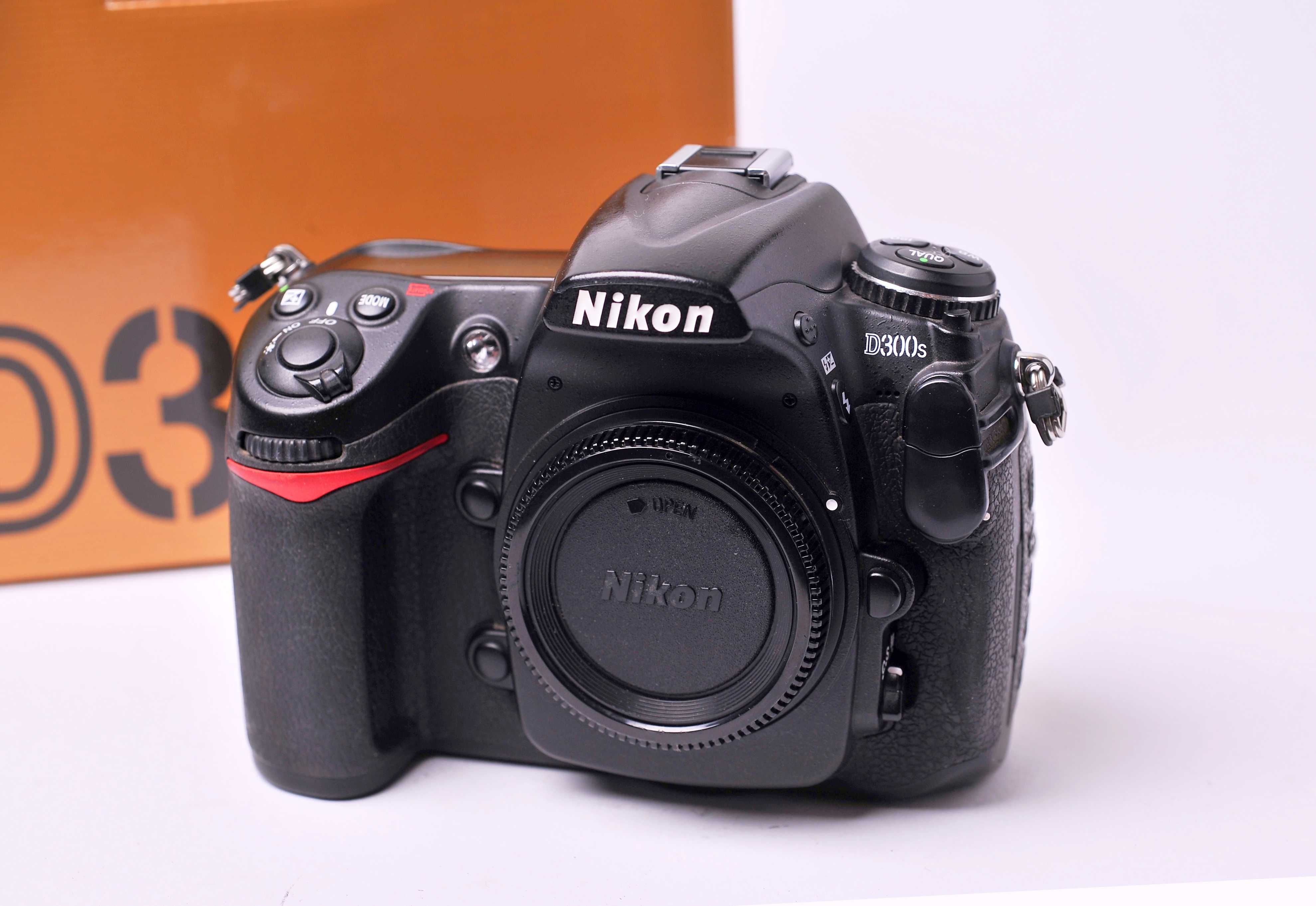 Nikon D300s seminova (10500 disparos) NOVO PREÇO