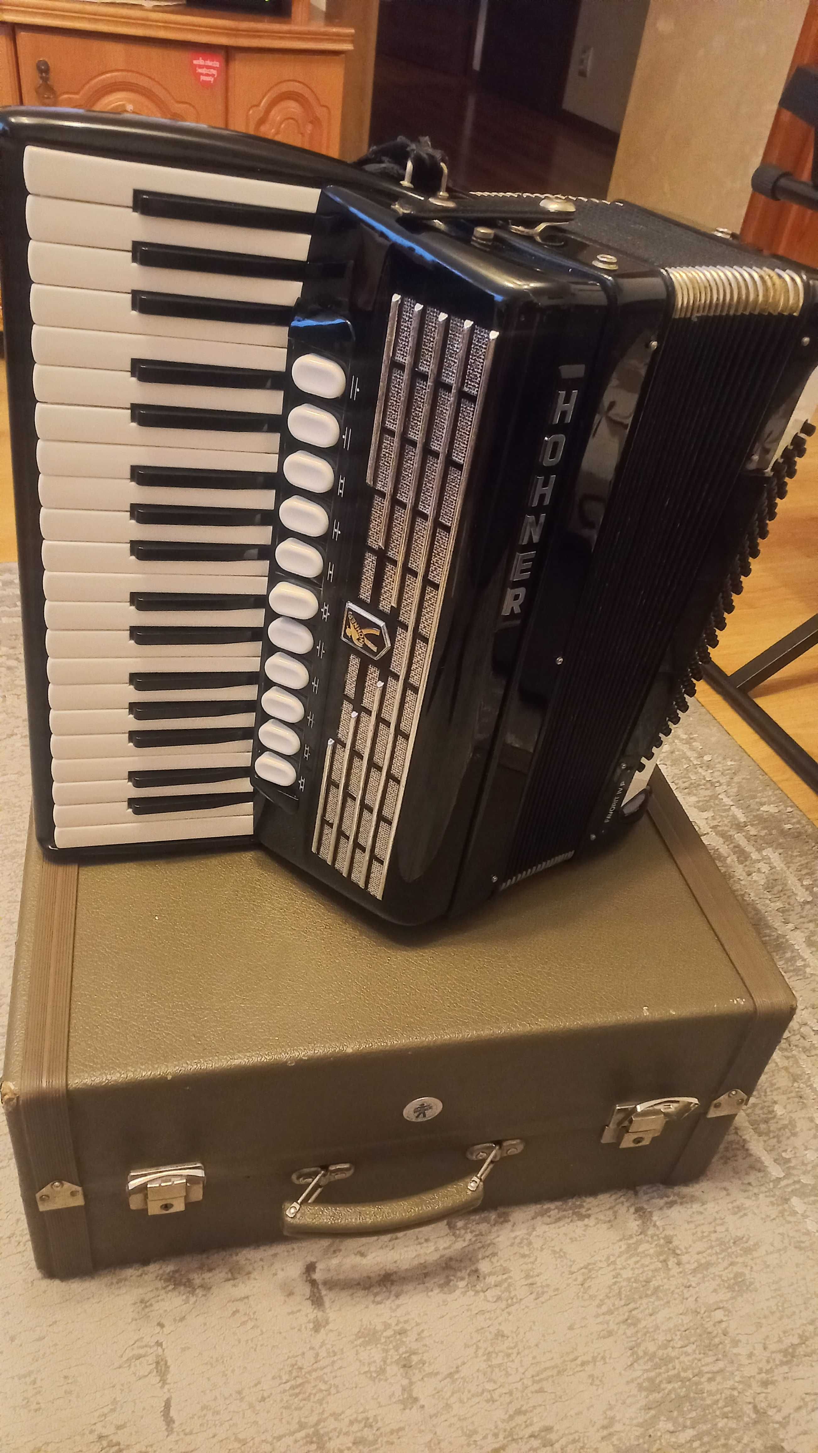 HOHNER FAVORIT IVP 96 basów idealny