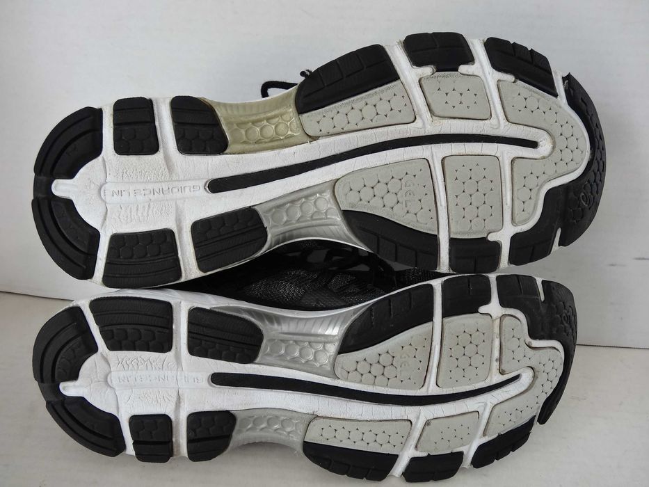 Buty ASICS GEL-NIMBUS 19 roz 44 Bieganie Sportowe Adidasy