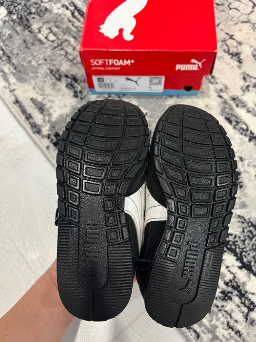 Легенькі кросівки Puma