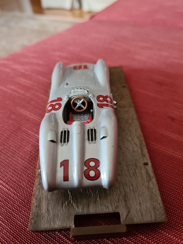 Modelo 1/43 Mercedes W196