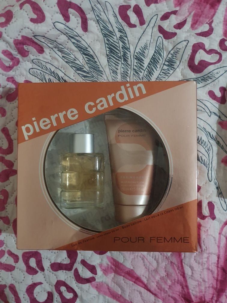 Perfume e creme de corpo (Pierre Cardin e Coquette Frangrances)