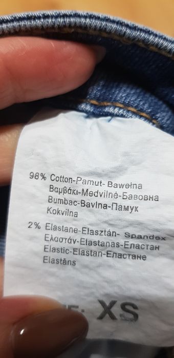 M.sara nowe elastyczne jeansy szwedy z rozcięciami po bokach r.xs
