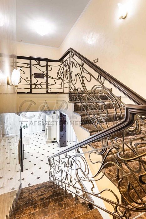 оренда елітного будинку Іванковичи