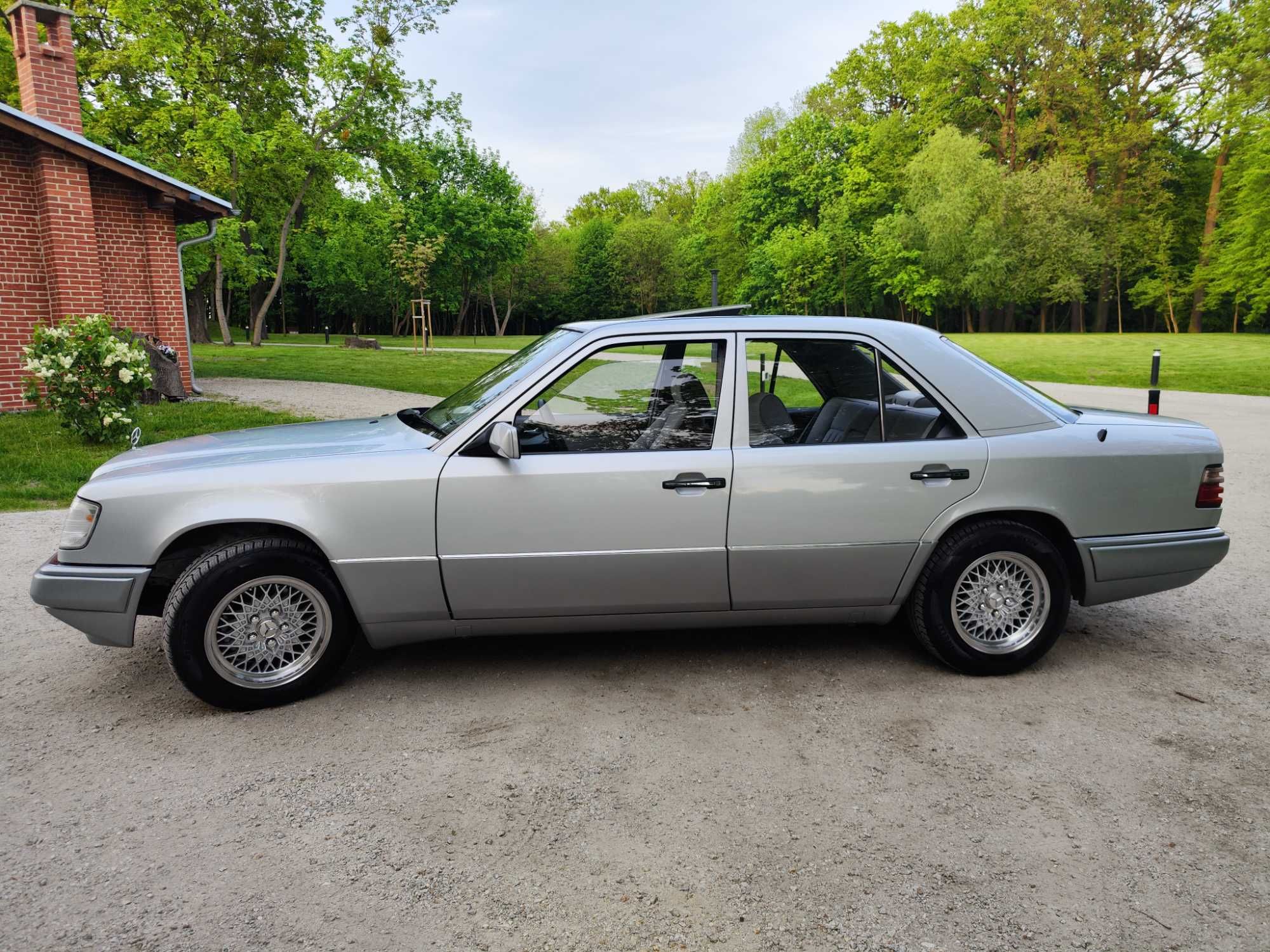 Mercedes W124 E250 TOP