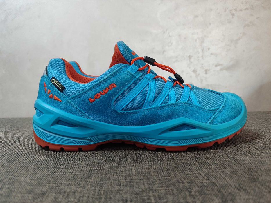 Кроссовки Lowa Robin Gore-tex 38р. стелька 24,8 см.