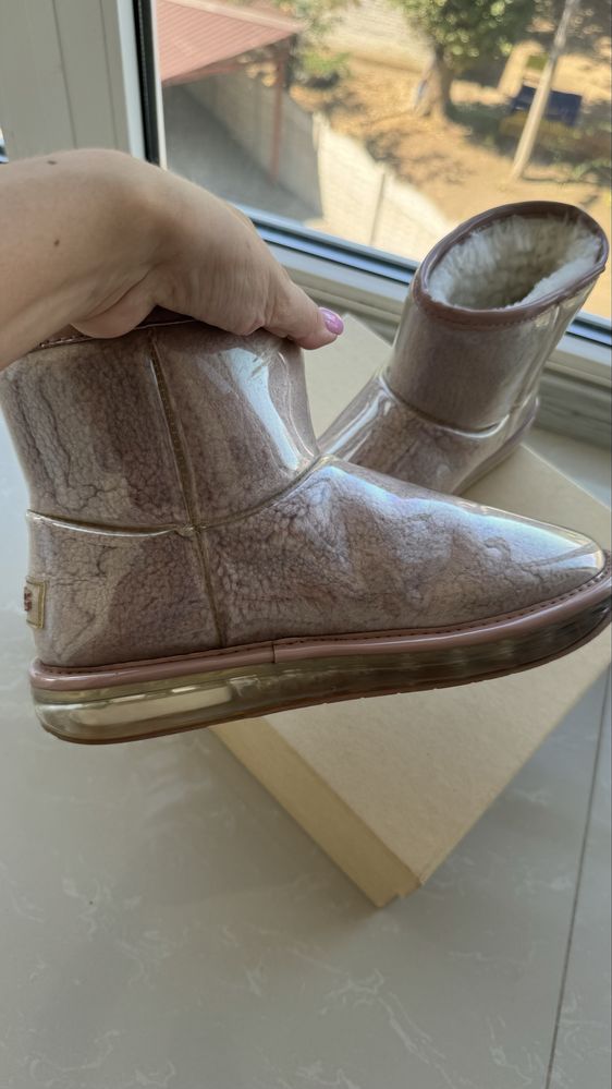 Жіночі водонепроникні уггі Ugg
