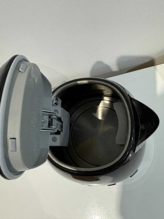 Chaleira smeg Preta 1,7L - entrego pessoalmente