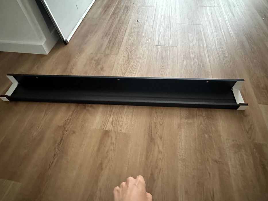 Estante preta IKEA grande nunca usada