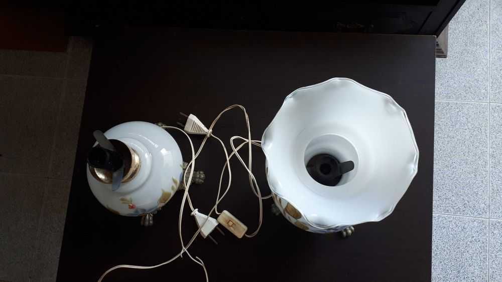 Candeeiro pequeno + 1 incompleto- tudo por 7,50 euros